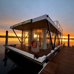 Harbor View Landing - The Patriot House Boat