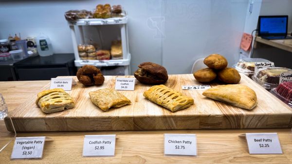 Allan's Bakery by null