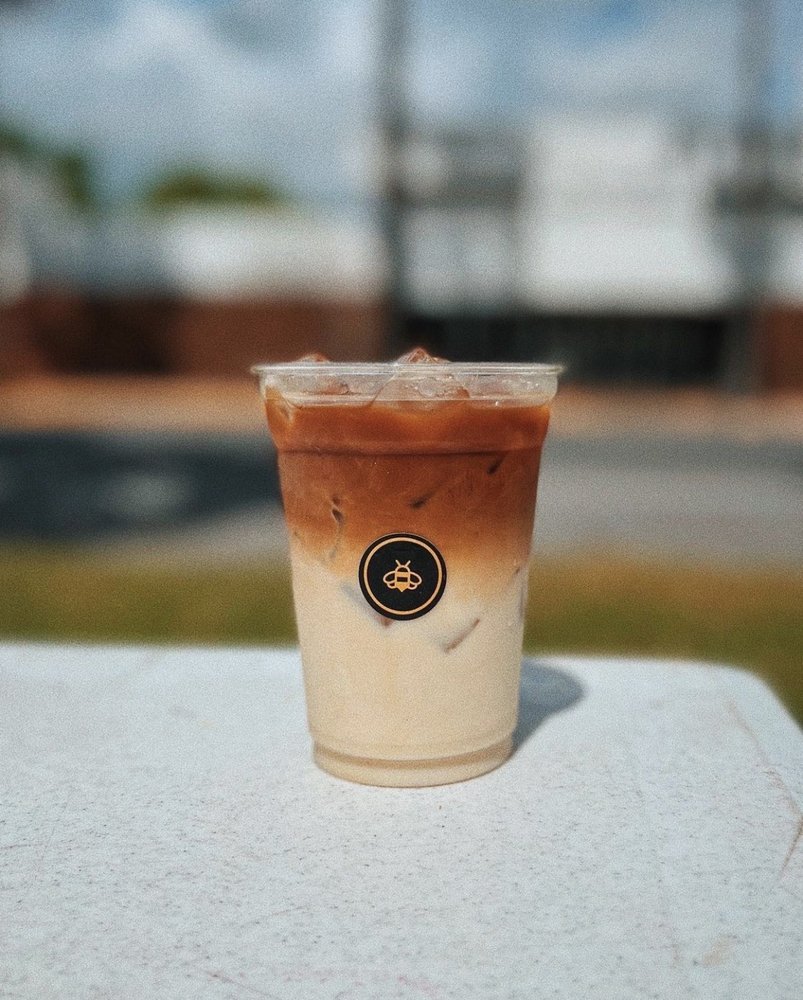 Black Honey Coffee & Bakery Logo