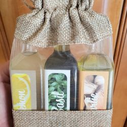 Zarzis Olive Oil - A cute gift bag with olive oil and balsamic vinegar for the hubby.
