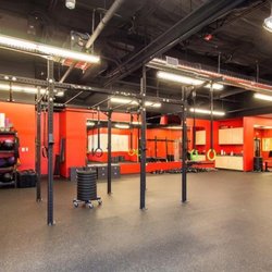 Ahwatukee CrossFit - Clean, organized
