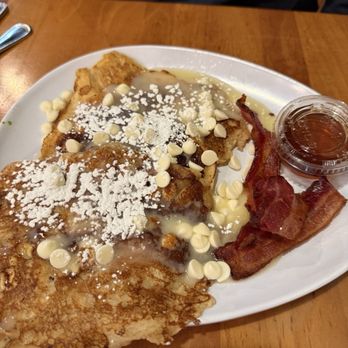 Ruby Sunshine Charlotte Southend - The absolute best White Chocolate Bread Pudding Pancakes! - Breakfast & Brunch Near Me - Charlotte, North Carolina