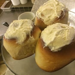 Highland Grounds - Fresh cinnamon buns!