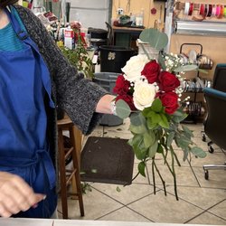 Payne & Morrison Florist - Trying to put together ideas for a bouquet!