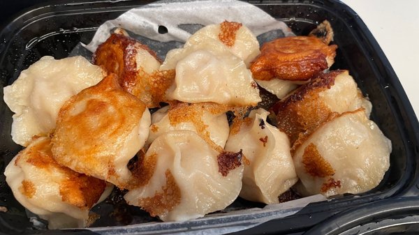 Tumi Dumpling House by null