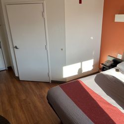 Motel 6 - Full room