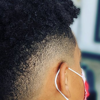 Doc Griff's Barbering And Facial Service - Drop fade - Barbers Near Me - Oakland, California Doc Griff's Barbering And Facial Service - Drop fade - Barbers Near Me - Oakland, California