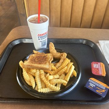Zaxbys - 4 peice with sweat tea - Fast Food Near Me - Knoxville, Tennessee Zaxbys - 4 peice with sweat tea - Fast Food Near Me - Knoxville, Tennessee