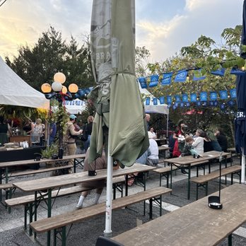 Buchner’s Bierhalle - Christmas Market - Beer Bar Near Me - Jacksonville, Florida