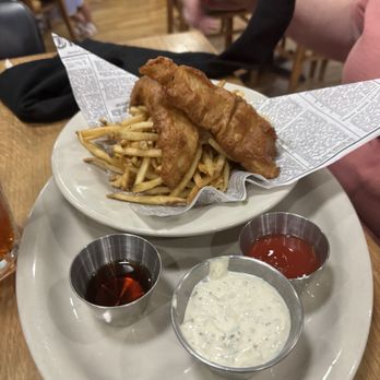 Filos Tavern - Fried fish and fries - American Near Me - Winchester, Tennessee