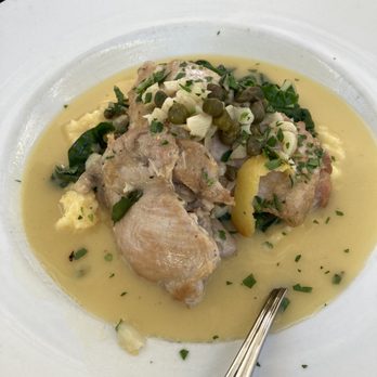Catelli's - Chicken Piccata - New American Near Me - Geyserville, California Catelli's - Chicken Piccata - New American Near Me - Geyserville, California
