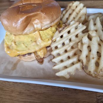 Treylor Park - Smash burger and waffle fries - New American Near Me - Ponte Vedra, Florida Treylor Park - Smash burger and waffle fries - New American Near Me - Ponte Vedra, Florida