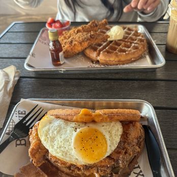 Bruxie - Yummmmm! - Chicken Shop Near Me - Long Beach, California