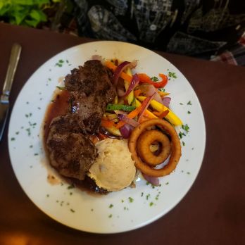 Kyng's Grill - Beef tips - New American Near Me - Kissimmee, Florida