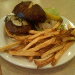 Bulldog Brewing Co - Bleu cheese burger