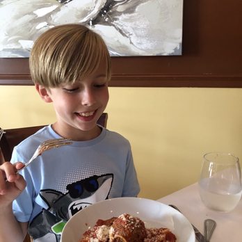 La Perla Di Pompano - They made spaghetti with meatballs-- not on the menu -- for my littles! Great service! - Italian Near Me - Pompano Beach, Florida La Perla Di Pompano - They made spaghetti with meatballs-- not on the menu -- for my littles! Great service! - Italian Near Me - Pompano Beach, Florida