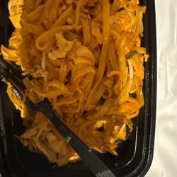 Late Night Thai & Sushi - Pad thai