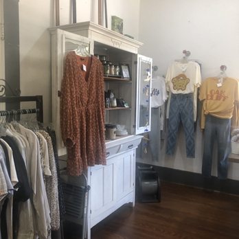 The Laughing Willow - Women's Clothing Near Me - Dallas, Texas The Laughing Willow - Women's Clothing Near Me - Dallas, Texas