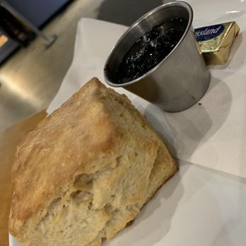 Dose - Biscuit with blueberry jam - Coffee & Tea Near Me - Nashville, Tennessee