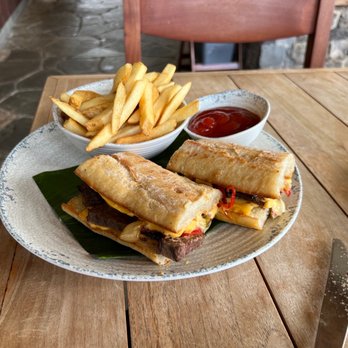 'Olu Cafe - short rib cheese steak - Cafes Near Me - Lahaina, Hawaii 'Olu Cafe - short rib cheese steak - Cafes Near Me - Lahaina, Hawaii