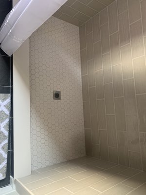 J & T Construction Logo