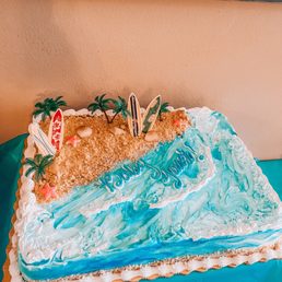 Beach/ surfer theme cake, great decoration!