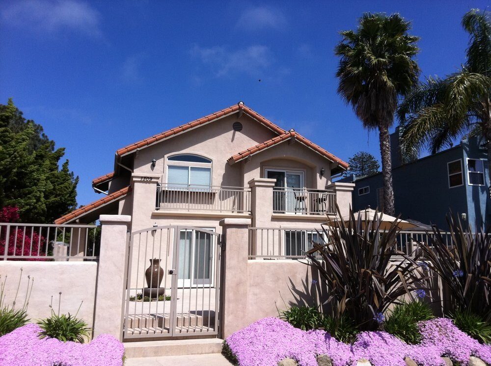 Slide of Dils Roofing & Solar