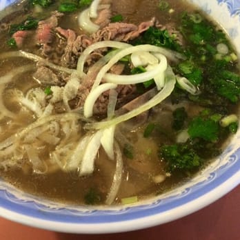 Restaurant Pho Hao - Rare beef and tripe soup - Vietnamese Near Me - Montreal, Quebec