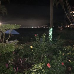 Restaurante Girasol - View toward Puerto Vallarta on the pathway to the very clean restroom