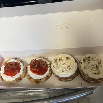 Crumbl - Davie - Bakeries Near Me - Davie, Florida Crumbl - Davie - Bakeries Near Me - Davie, Florida