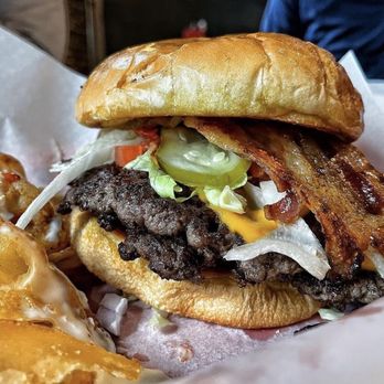 Rush on Main - Burgers Near Me - Zionsville, Indiana Rush on Main - Burgers Near Me - Zionsville, Indiana