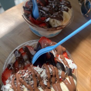 Playa Bowls - Nutelloco Coconut Bowl - Juice Bars & Smoothies Near Me - South Miami, Florida Playa Bowls - Nutelloco Coconut Bowl - Juice Bars & Smoothies Near Me - South Miami, Florida