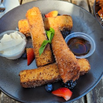 Lost Parrot Cafe - French toast sticks - Breakfast & Brunch Near Me - South Pasadena, California