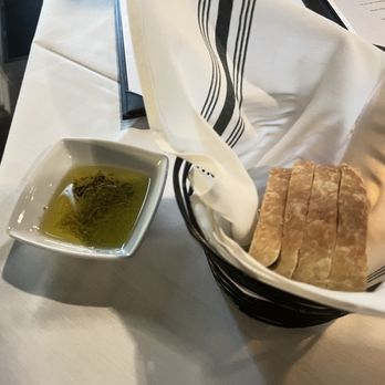 Nino's - Free bread - Italian Near Me - Baton Rouge, Louisiana