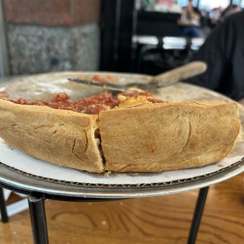 Giordano's - Pizza Near Me - Chicago, Illinois