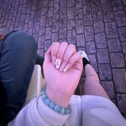 La Sierra Nails & Spa