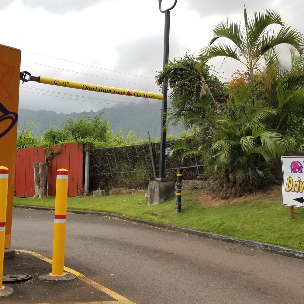 Taco Bell - Entrance of the Drive Through - Fast Food Near Me - Kaneohe, Hawaii Taco Bell - Entrance of the Drive Through - Fast Food Near Me - Kaneohe, Hawaii