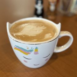 Alina’s Cafe - Vanilla latte - not good, incredibly sweet (and I have a sweet tooth)