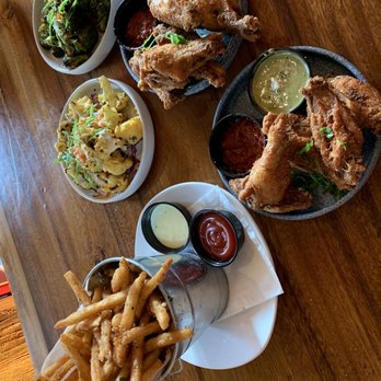TownHall - Wings, fries, Turmeric Spiced Cauliflower, Spicy Garlic Broccoli - New American Near Me - Columbus, Ohio