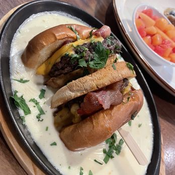 Harvest Kitchen & Bar - Tokyo Burger - Breakfast & Brunch Near Me - Springfield, Illinois