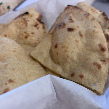 Elephant Indian Bar & Grill - Just boring old naan - Indian Near Me - Dallas, Texas