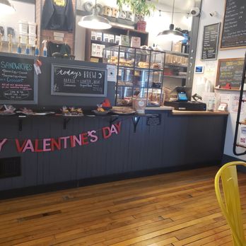 Harvest Moon Coffee And Chocolates - Chocolatiers & Shops Near Me - Tarentum, Pennsylvania