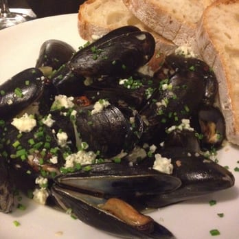 Blue Collar - Muscles, and that white wine reduction ...amazing!! - Comfort Food Near Me - Miami, Florida