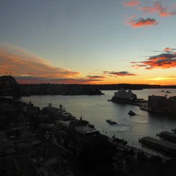 Four Seasons Hotel Sydney - View of the beautiful sunrise - Hotels Near Me - Sydney, NSW Four Seasons Hotel Sydney - View of the beautiful sunrise - Hotels Near Me - Sydney, NSW