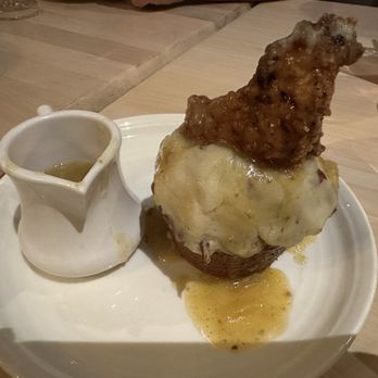 The Tack Room - Corn bread muffin with mashed potato frosting and fried chicken - Bars Near Me - Lincoln, Massachusetts The Tack Room - Corn bread muffin with mashed potato frosting and fried chicken - Bars Near Me - Lincoln, Massachusetts