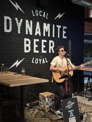 Huss Brewing Uptown Phoenix Taproom + Kitchen by null