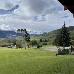 Twin Peaks Guest Ranch