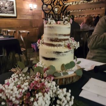 Layered Cakerie - Two tiered cake - Bakeries Near Me - Montclair, California Layered Cakerie - Two tiered cake - Bakeries Near Me - Montclair, California