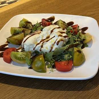 Revival - Heirloom Tomatoes & Burrata - New American Near Me - Sacramento, California Revival - Heirloom Tomatoes & Burrata - New American Near Me - Sacramento, California