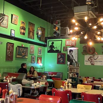 The Friendly Toast - Inside - Breakfast & Brunch Near Me - Portsmouth, New Hampshire The Friendly Toast - Inside - Breakfast & Brunch Near Me - Portsmouth, New Hampshire